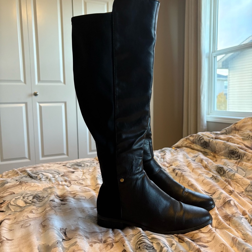 Elegant Black Knee-High Women's Boots